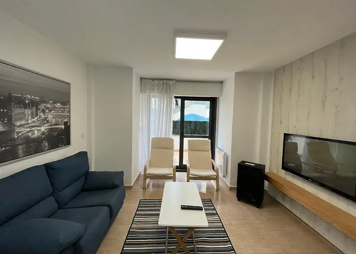 Apartamento Con Terraza,2 Min De La Playa, Ares